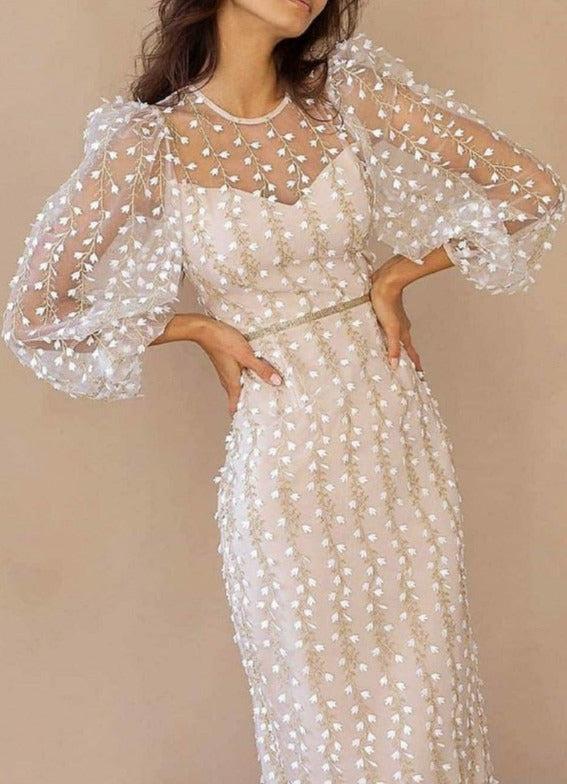 Classic Vintage Dress with a Flattering Fit