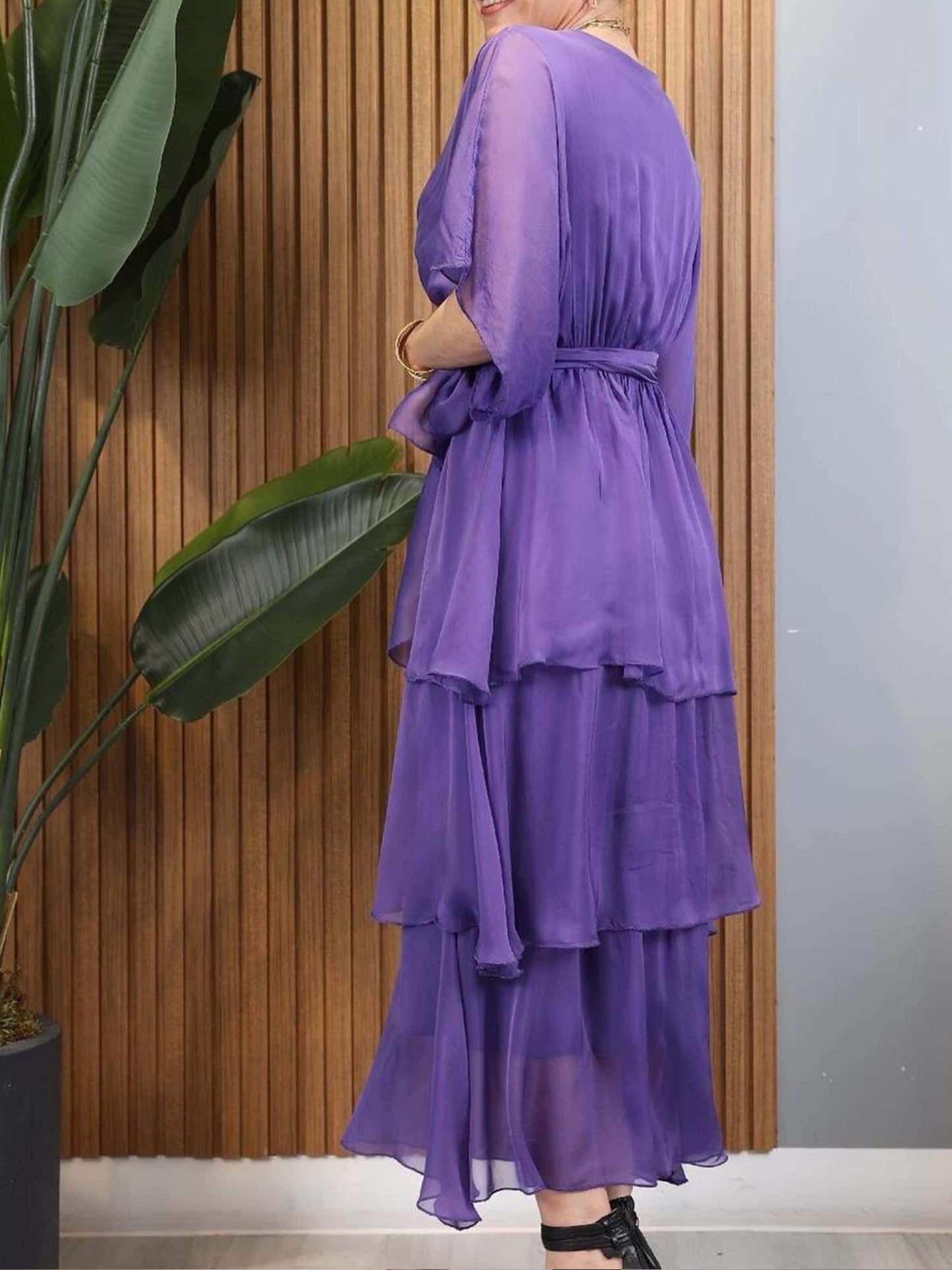 Classic Vintage Dress with a Flattering Fit