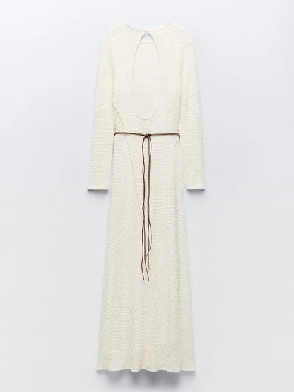 A Vintage Style Dress with Delicate Timeless Details