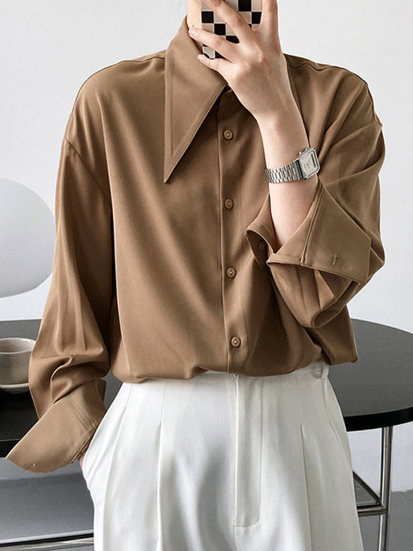 Sophisticated Blouse with a Clean Classic Look