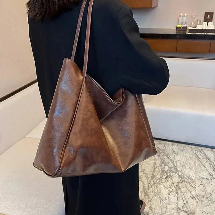 Classic Vintage Bag with a Flattering Fit