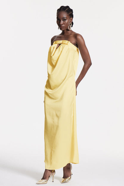 Well Tailored Dress with a Graceful Silhouette