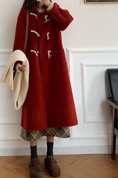 Well Tailored Coat with a Graceful Silhouette