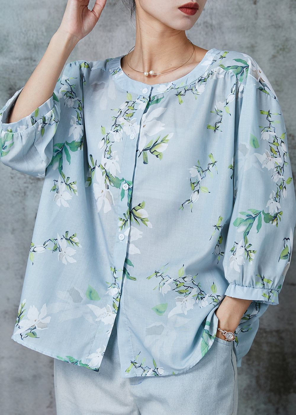 Classic Vintage Blouse with a Flattering Fit