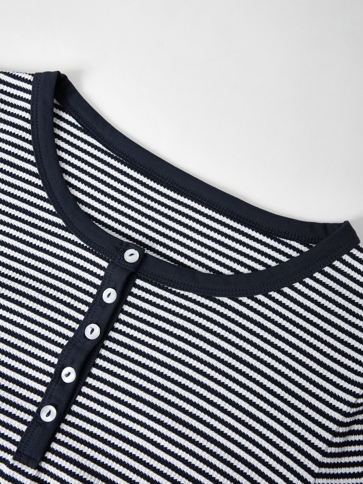 Well Tailored Top with a Graceful Silhouette