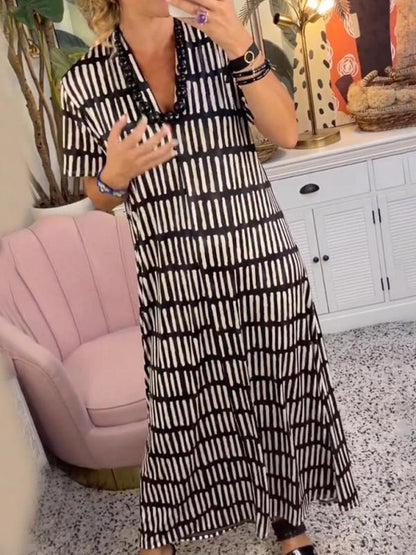 Effortlessly Elegant Dress with a Timeless Design