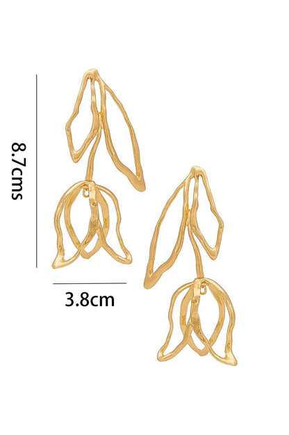 Effortlessly Elegant Garment with a Timeless Design