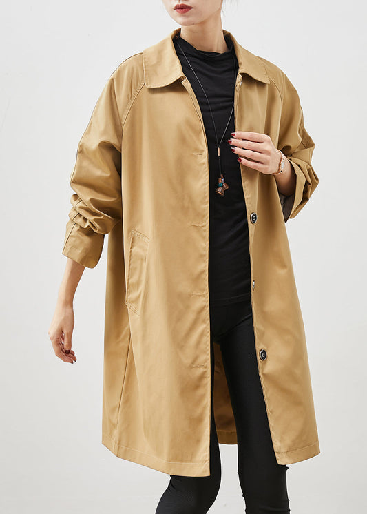 Well Tailored Coat with a Graceful Silhouette