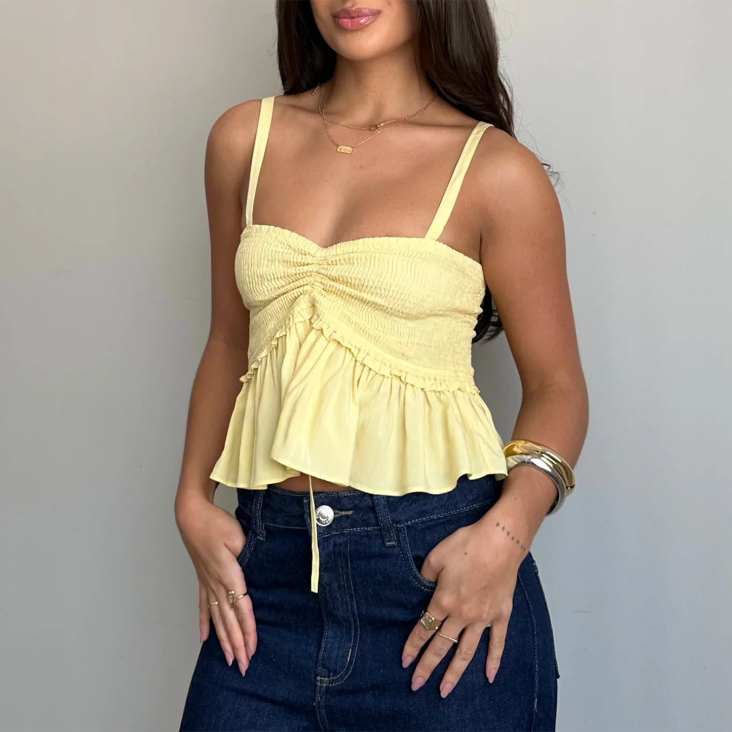 Beautifully Finished Top in a Timeless Design