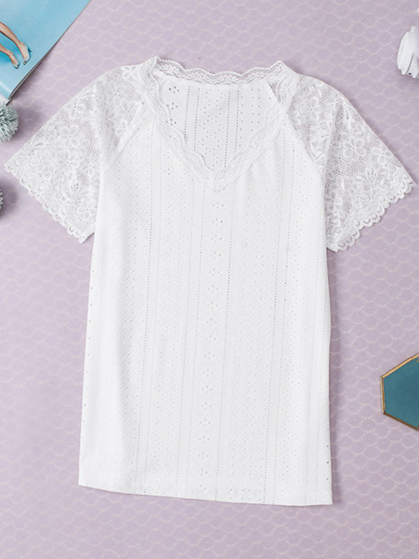 Beautifully Crafted T-Shirt in a Classic Style