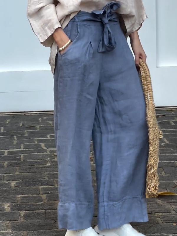 Well Tailored Trousers with a Graceful Silhouette