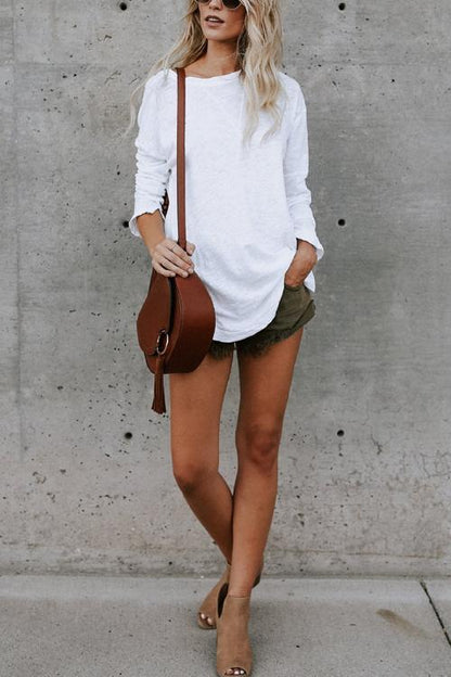 Effortlessly Elegant T-Shirt with a Timeless Design