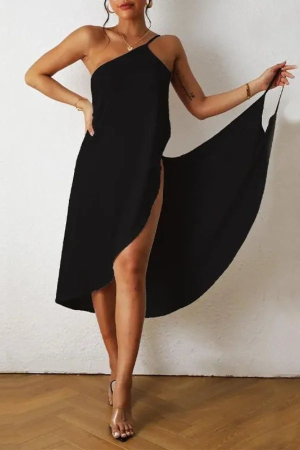 Effortlessly Elegant Garment with a Timeless Design
