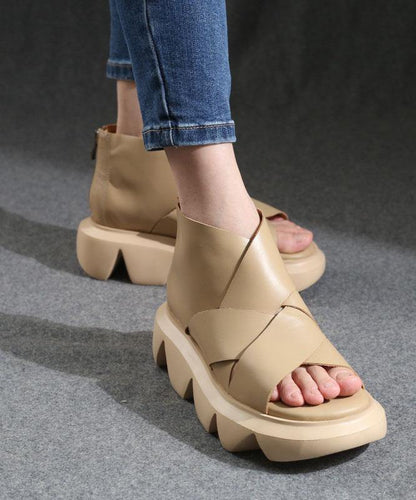 Effortlessly Elegant Sandals with a Timeless Design