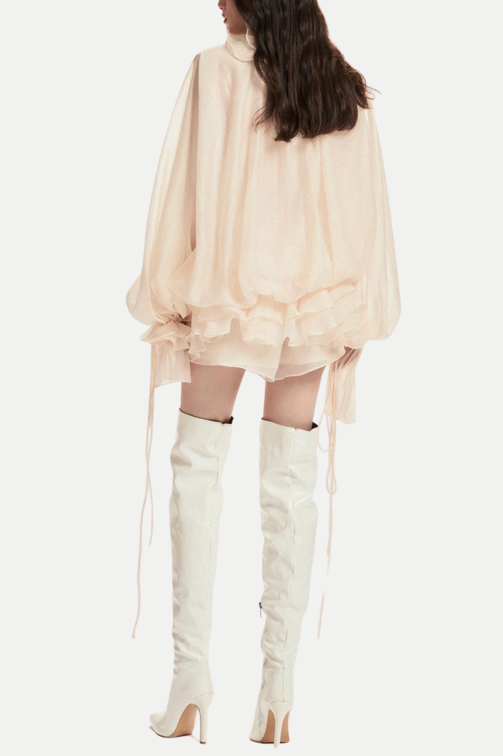 Well Tailored Dress with a Graceful Silhouette