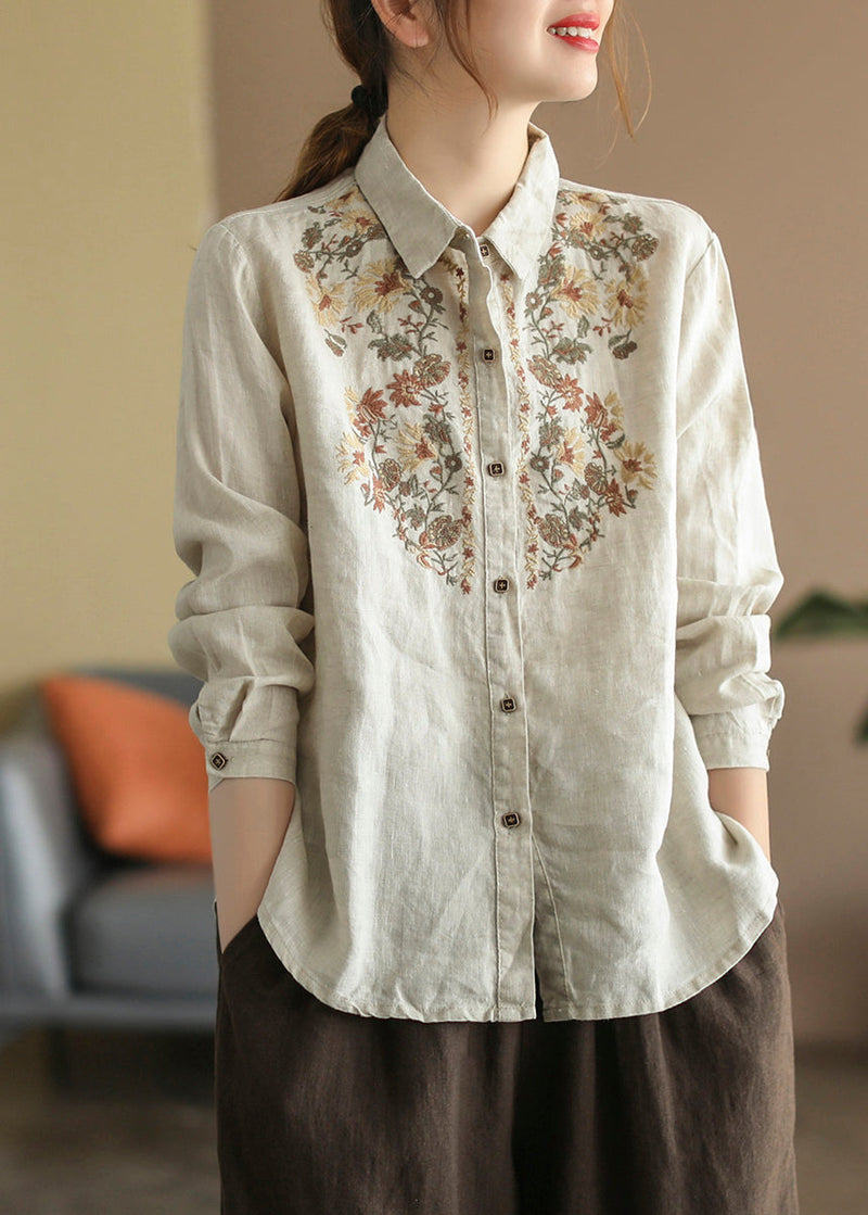 Well Tailored Top with a Graceful Silhouette