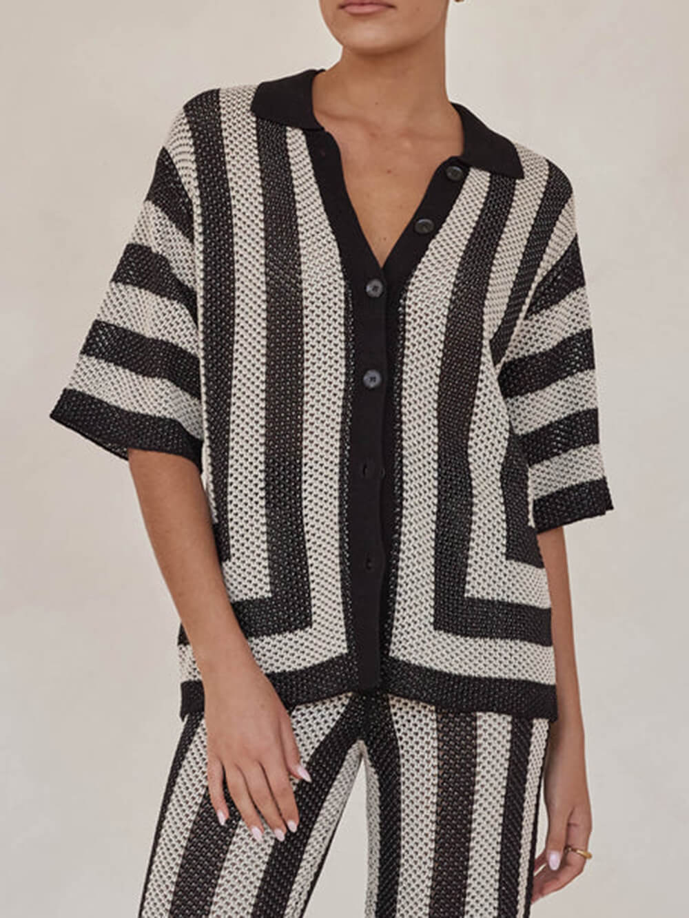 Elegantly Styled Shirt for Everyday Wear