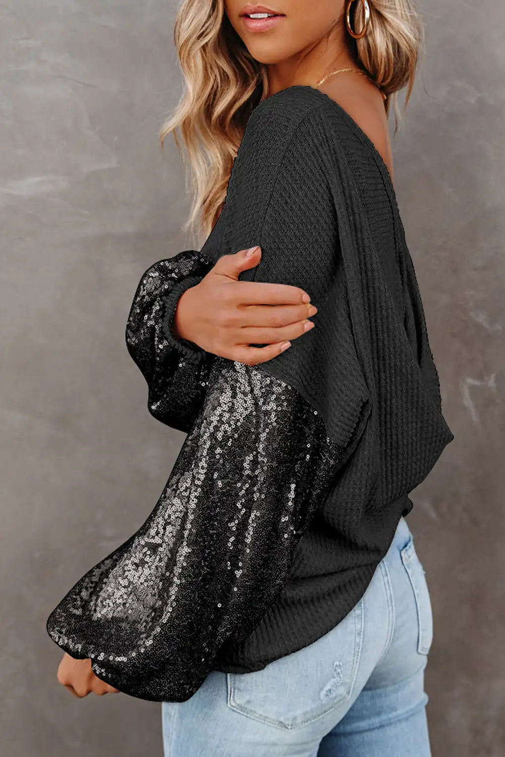 Effortlessly Elegant Top with a Timeless Design