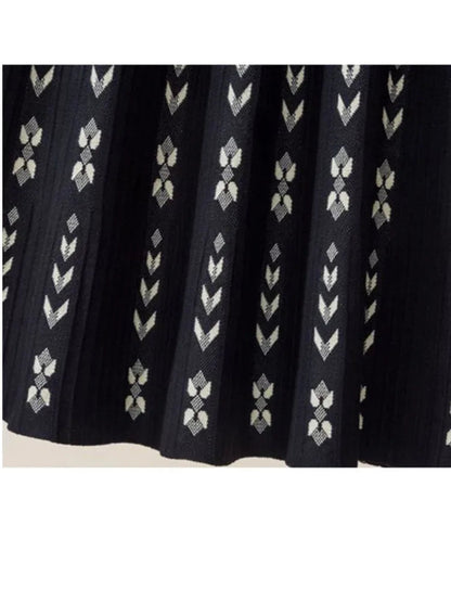 Sophisticated Garment with a Clean Classic Look