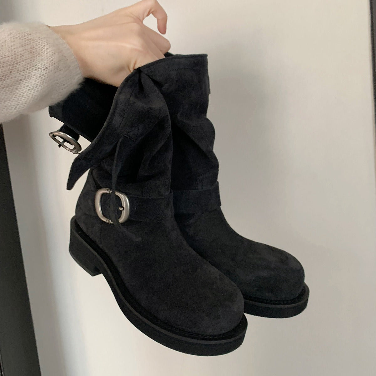 Classic Vintage Boots with a Flattering Fit