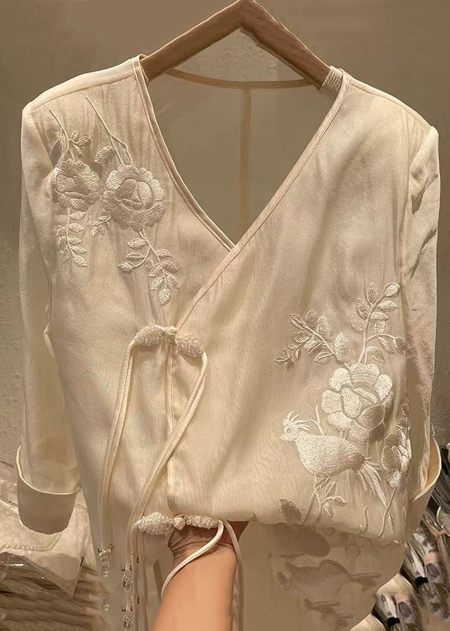 Elegantly Styled Blouse for Everyday Wear