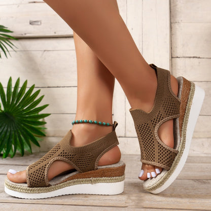 Well Tailored Shoes with a Graceful Silhouette