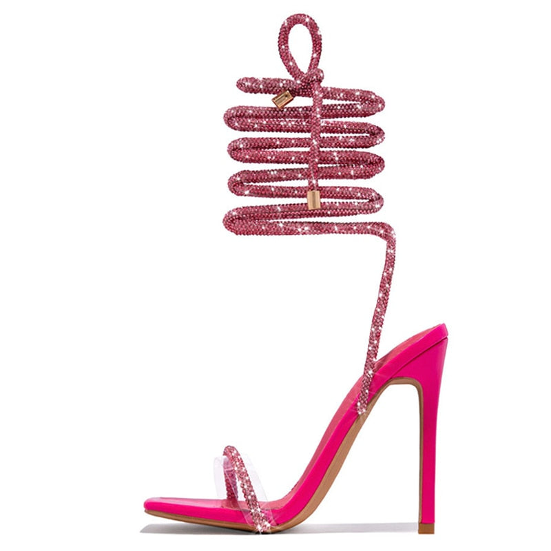 Effortlessly Elegant Sandals with a Timeless Design