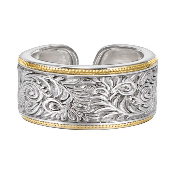 Gracefully Styled Garment for Any Occasion