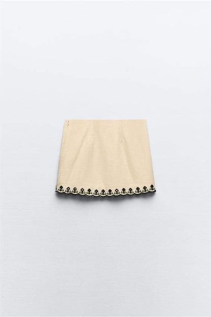 Gracefully Styled Garment for Any Occasion