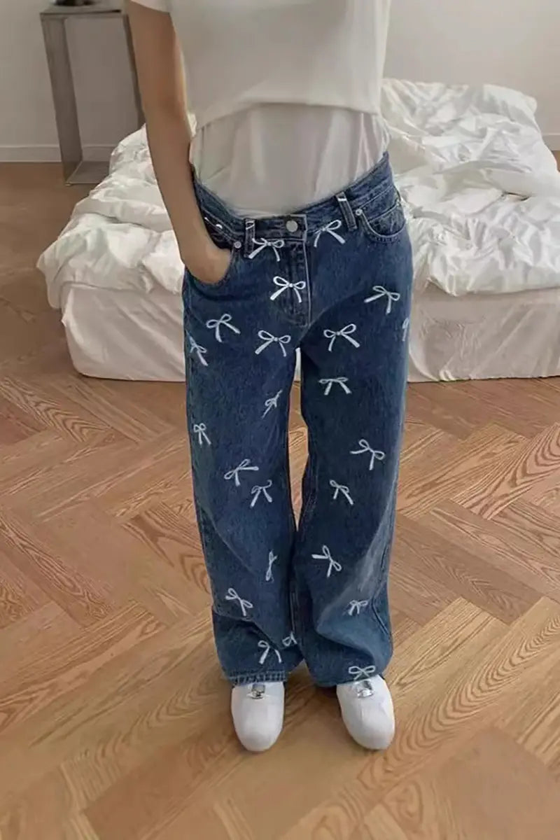 Elegantly Styled Pants for Everyday Wear