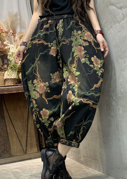 Effortlessly Elegant Pants with a Timeless Design