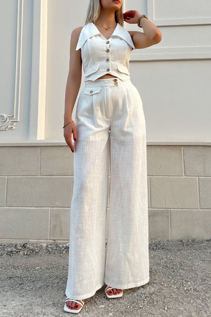 Effortlessly Elegant Garment with a Timeless Design