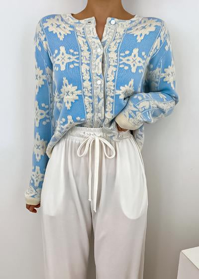 Classic Vintage & Enduringly Stylish Cardigan