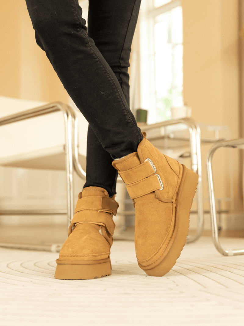 Beautifully Finished Boots in a Timeless Design