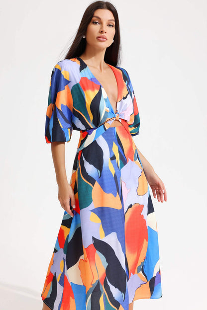 Beautifully Finished Dress in a Timeless Design