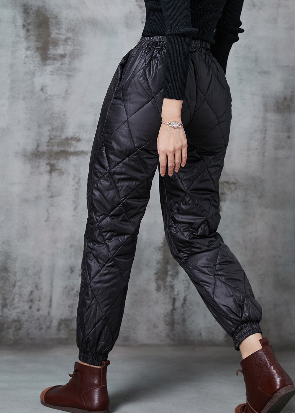 Classic Vintage Pants with a Flattering Fit