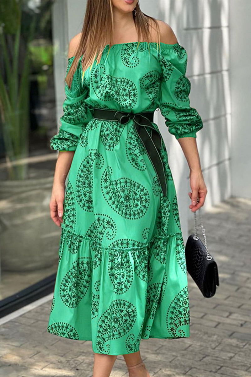 Classic Vintage Dress with a Flattering Fit