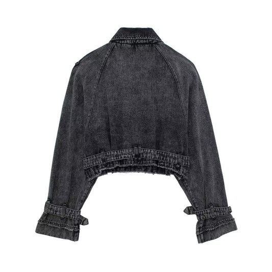 Gracefully Styled Coat for Any Occasion