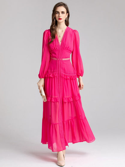 Well Tailored Dress with a Graceful Silhouette