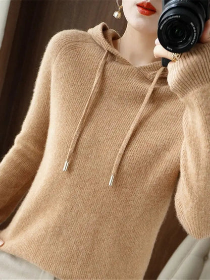 Effortlessly Elegant Sweater with a Timeless Design