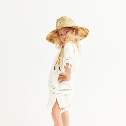 Effortlessly Elegant Garment with a Timeless Design