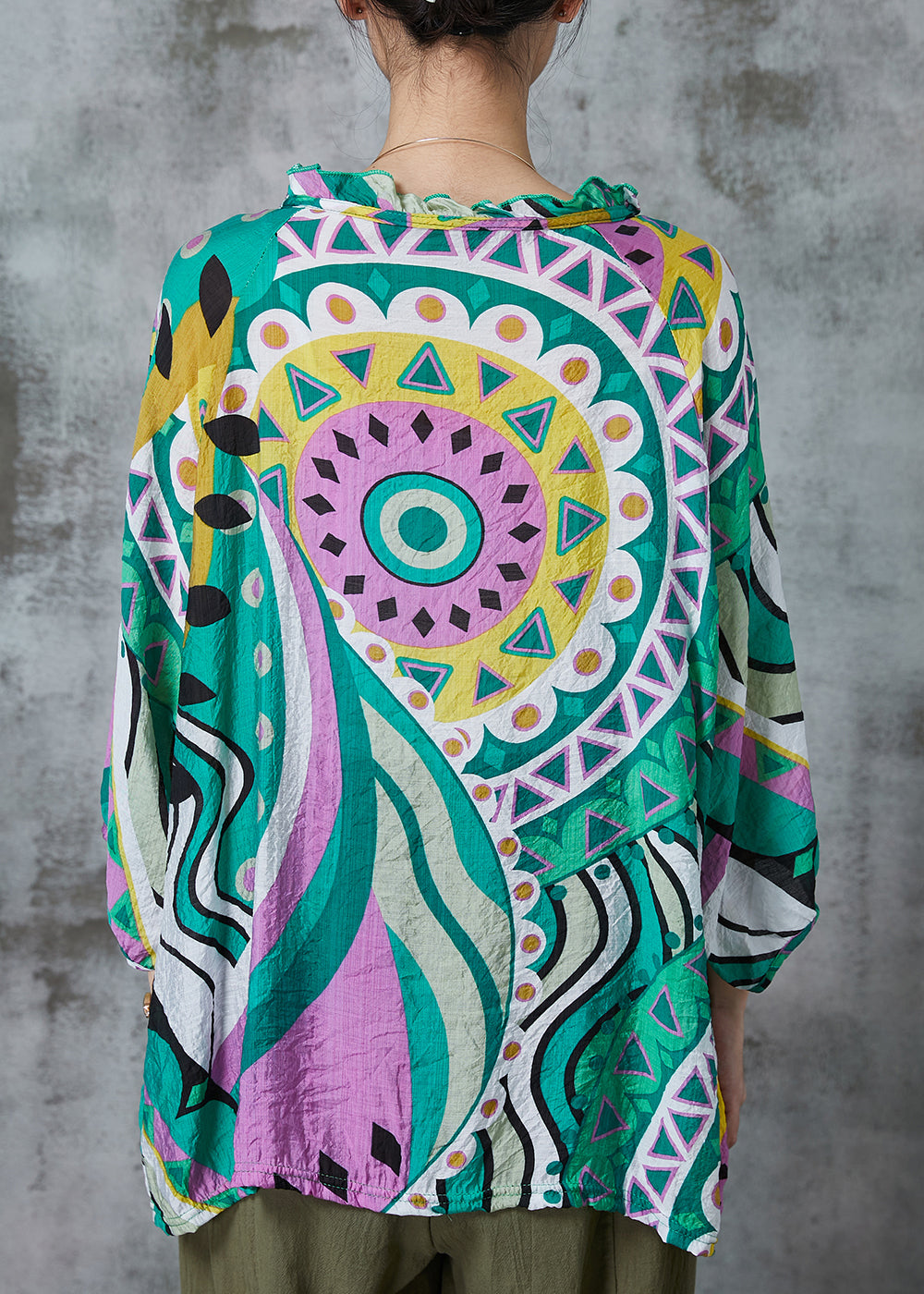 Classic Vintage Shirt with a Flattering Fit