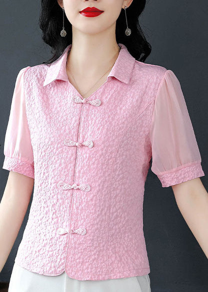 Classic Vintage Shirt with a Flattering Fit
