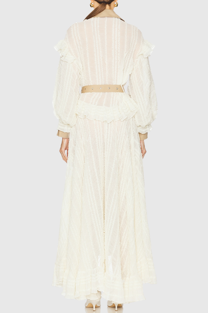 Well Tailored Coat with a Graceful Silhouette