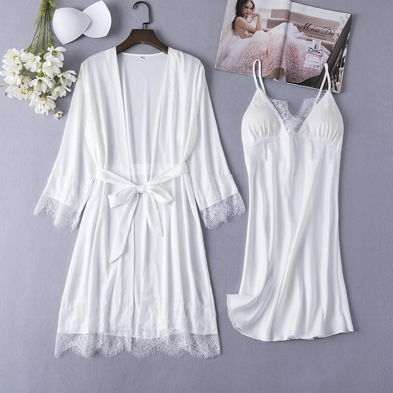 Well Tailored Garment with a Graceful Silhouette
