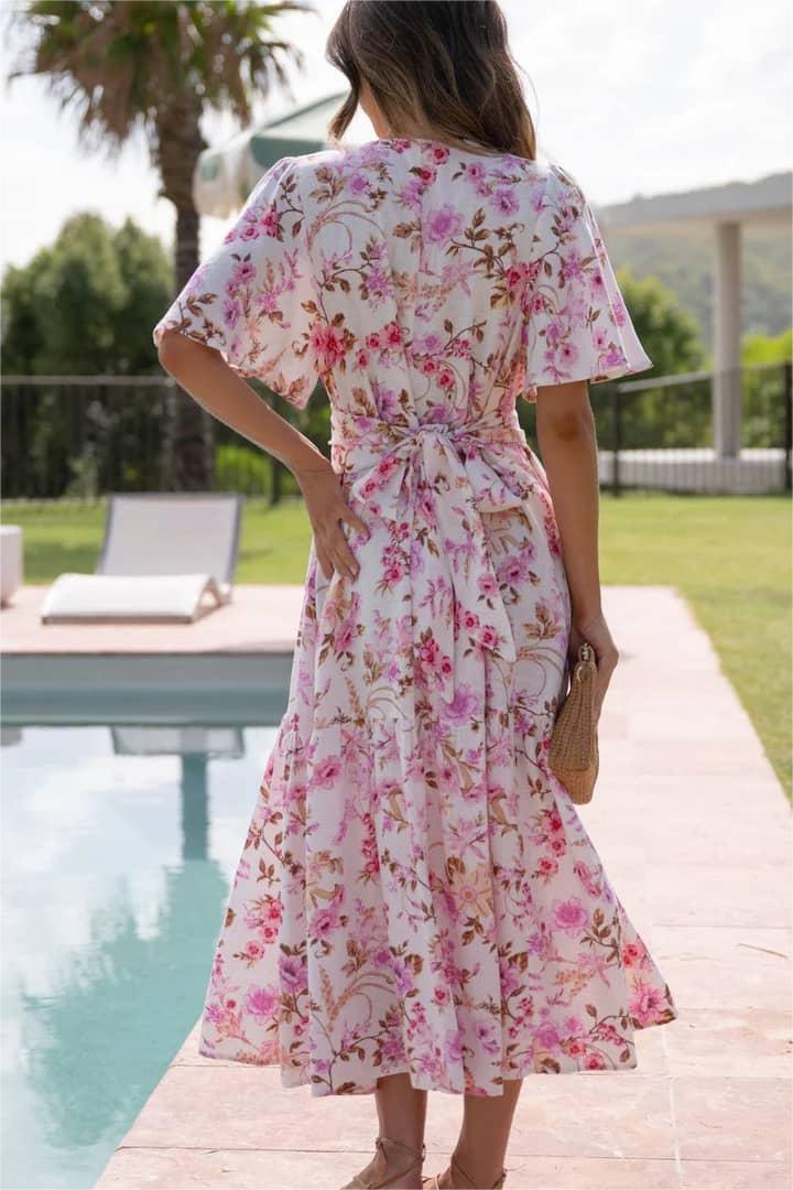 Classic Vintage Dress with a Flattering Fit