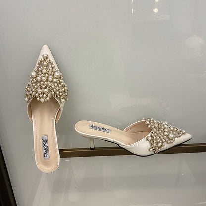 Well Tailored Heels with a Graceful Silhouette
