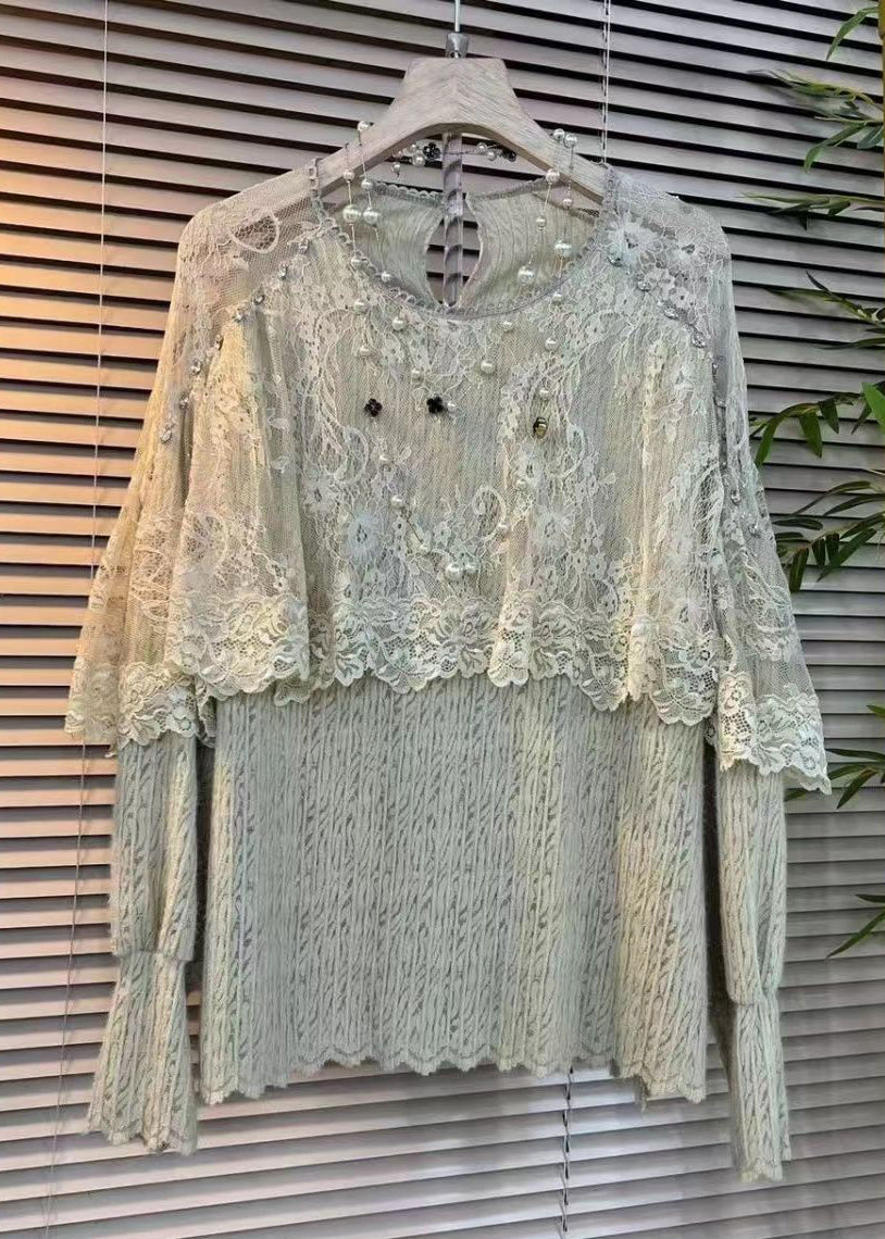 Well Tailored Top with a Graceful Silhouette
