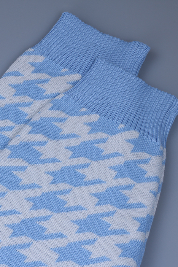 Beautifully Finished Sweater in a Timeless Design