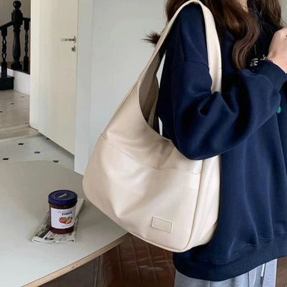 Beautifully Finished Bag in a Timeless Design